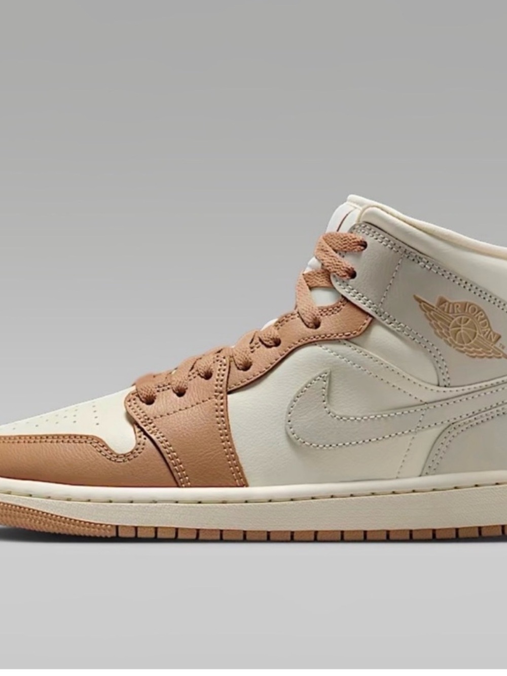 Nike Women’s High-Top Sneakers Cream and Tan